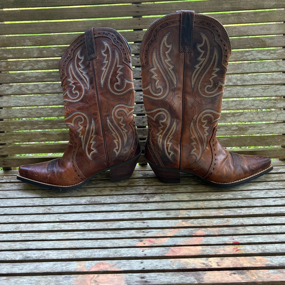 Ariat Snip toe boots